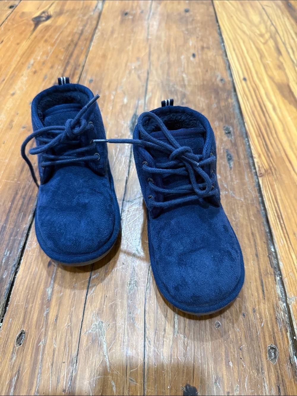 Nautica Deep Navy Suede Lace-Up Faux Sherpa lined boots size 10